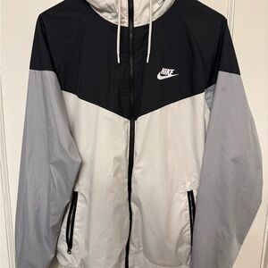 Nike Mens Sportswear Windrunner Hooded Windbreaker Black & White Jacket Size M